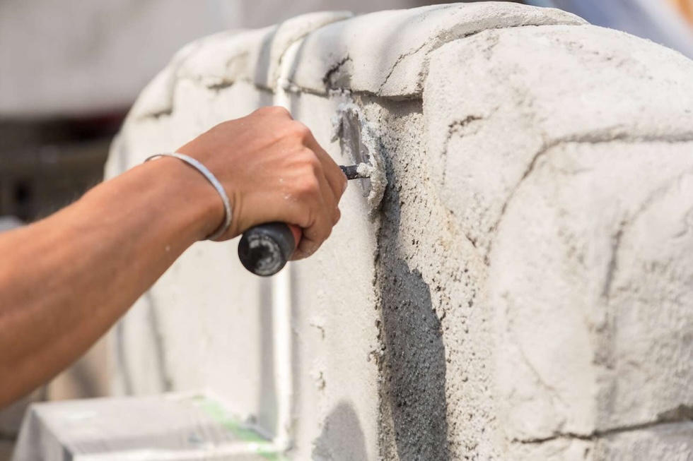 塀・門柱の設置および左官仕上げ